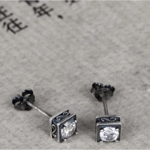 NEW ARRIVAL S925 Sterling Silver Retro Square Four Claw Zircon Earrings - Picture 4 of 6